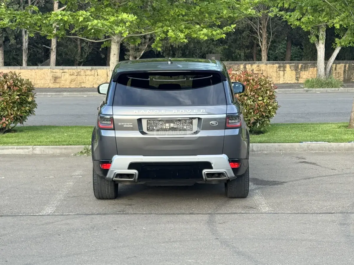 Land Rover Range Rover Sport 2018 — photo 2