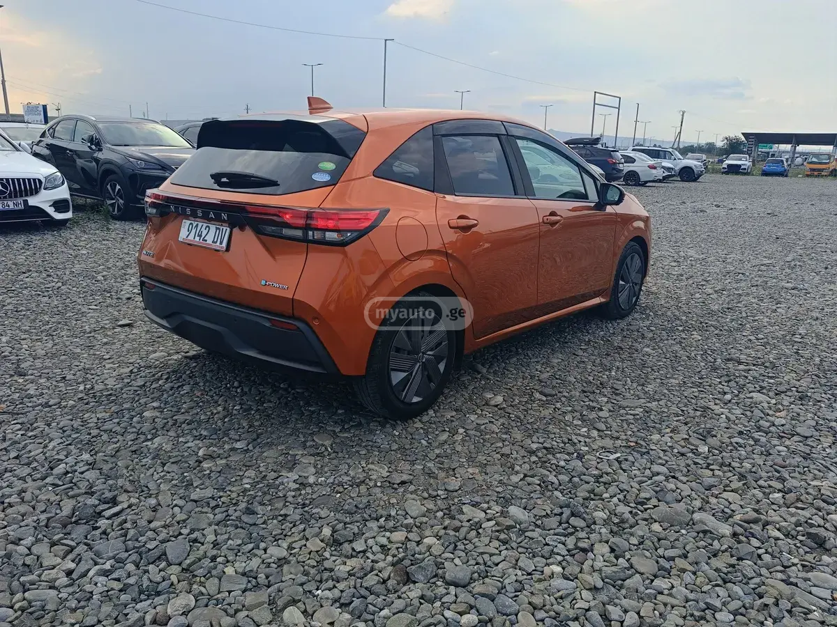Nissan Note 2021 — photo 2