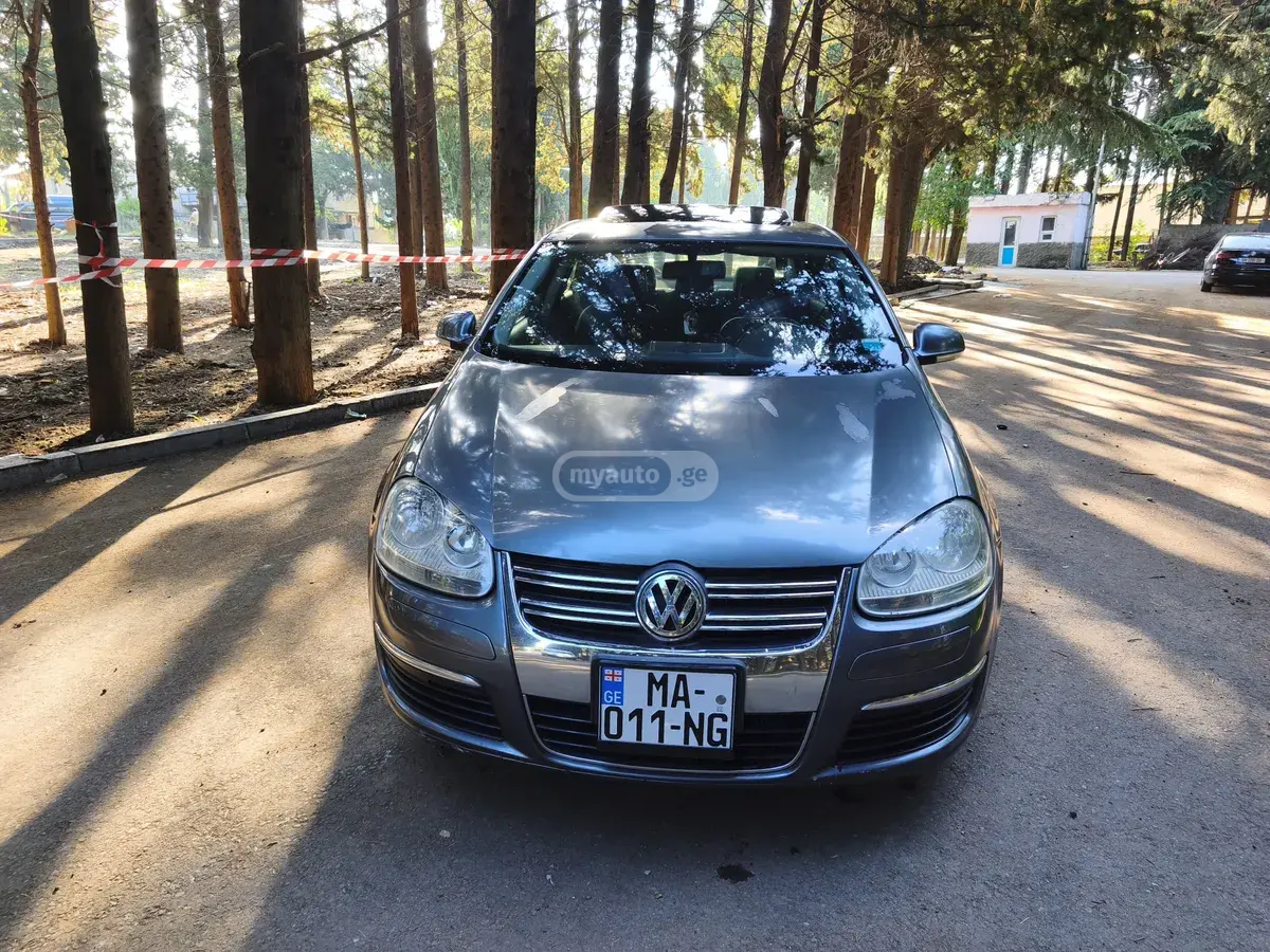 Volkswagen Jetta 2006 — photo 2