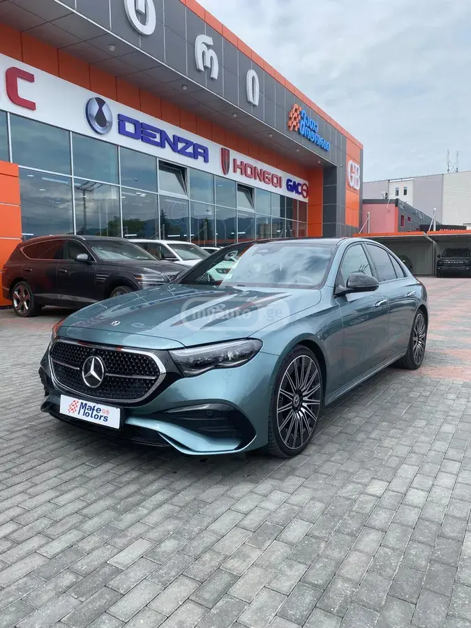 Mercedes-Benz E 200