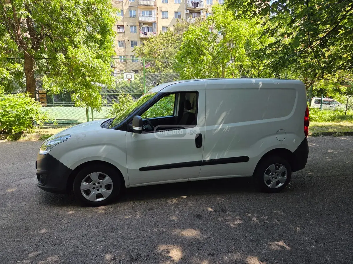Opel Combo 2015 — photo 2