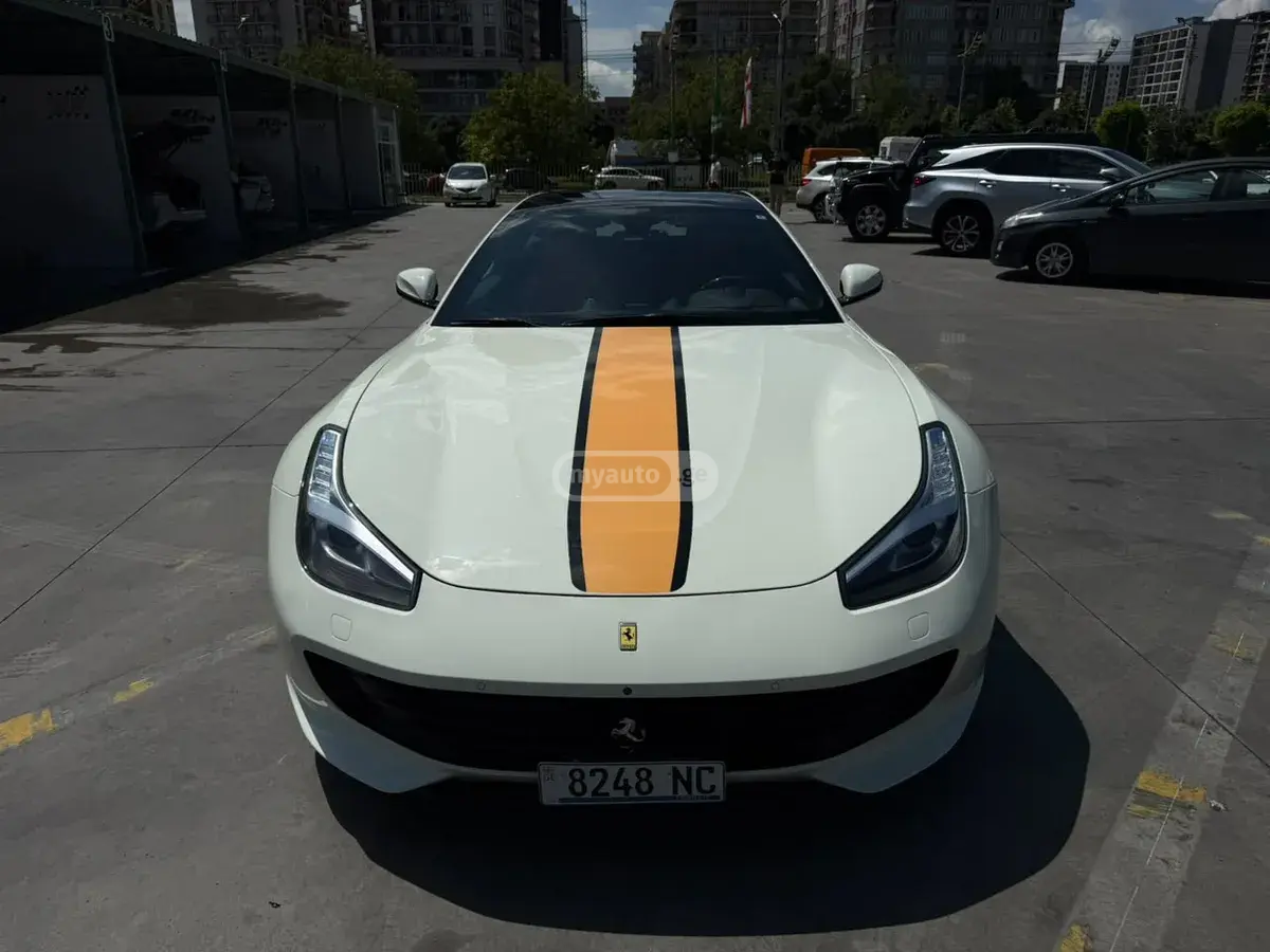 Ferrari GTC4Lusso 2018 — photo 2
