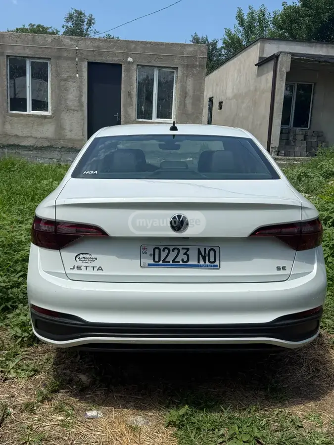 Volkswagen Jetta 2023 — photo 2