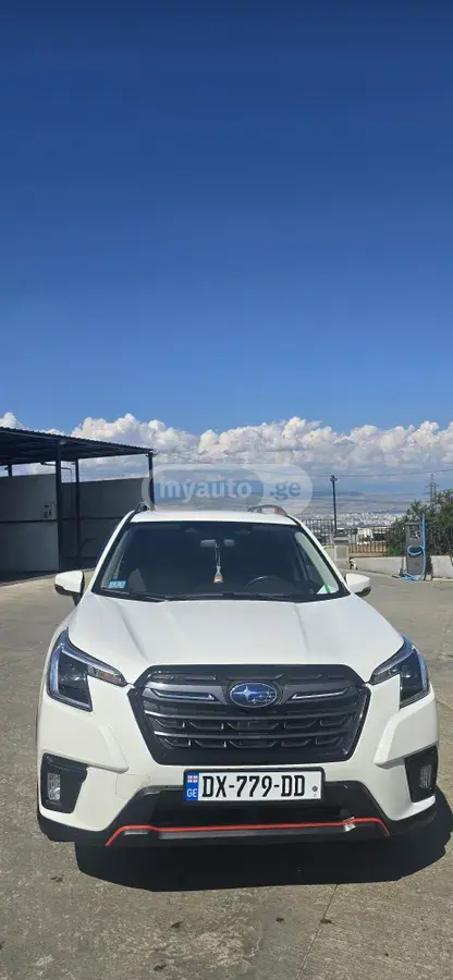 Subaru Forester 2023 — photo 2