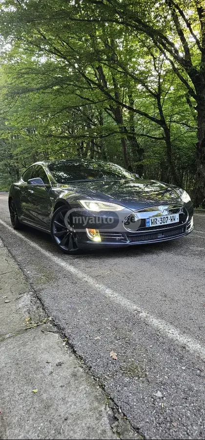 Tesla Model S 2016 — photo 2