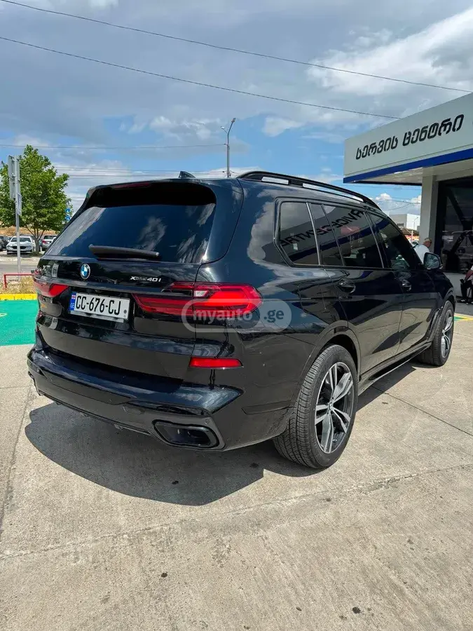 BMW X7 2022 — photo 2