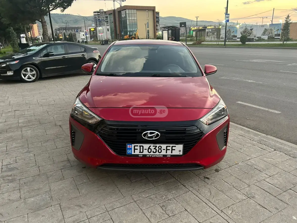 Hyundai Ioniq 2019 — photo 2