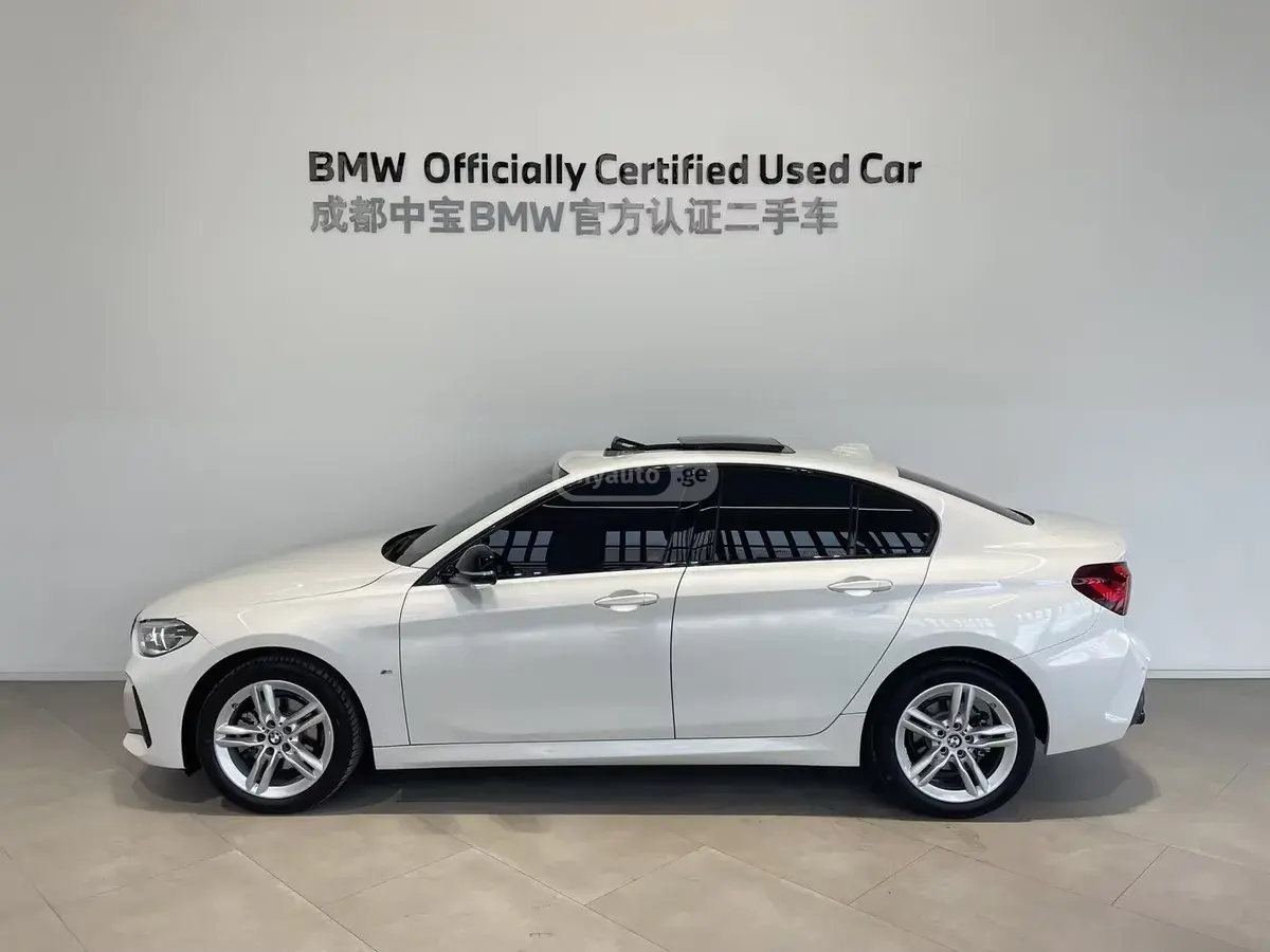 BMW 120 2023 — photo 2