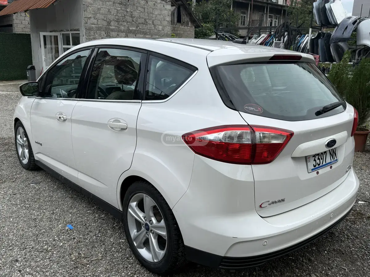 Ford C-Max 2017 — photo 2