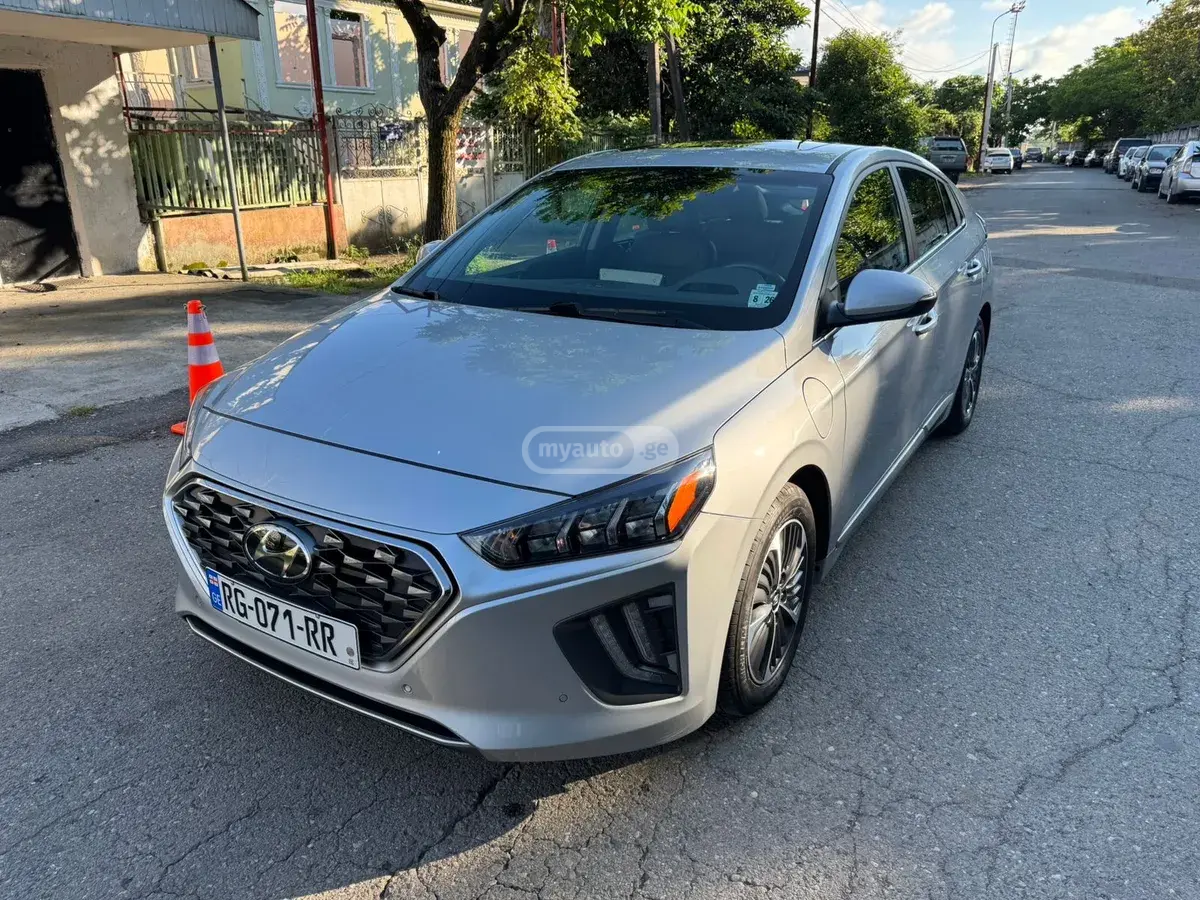 Hyundai Ioniq 2021 — photo 2