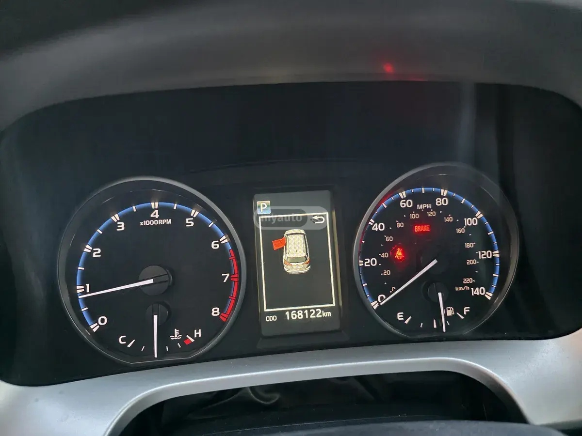Toyota RAV4 2017 — photo 2