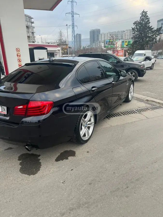 BMW 530 2013 — photo 2