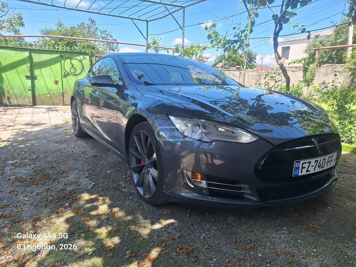 Tesla Model S 2014 — photo 2