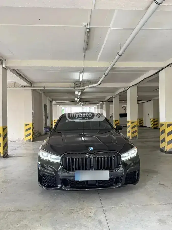 BMW 750 2020 — photo 2