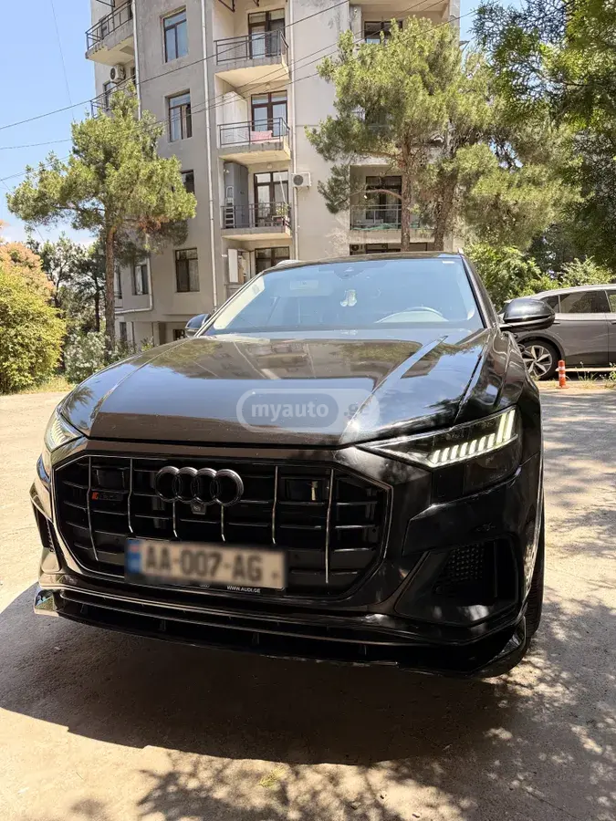 Audi Q8 2023 — photo 2