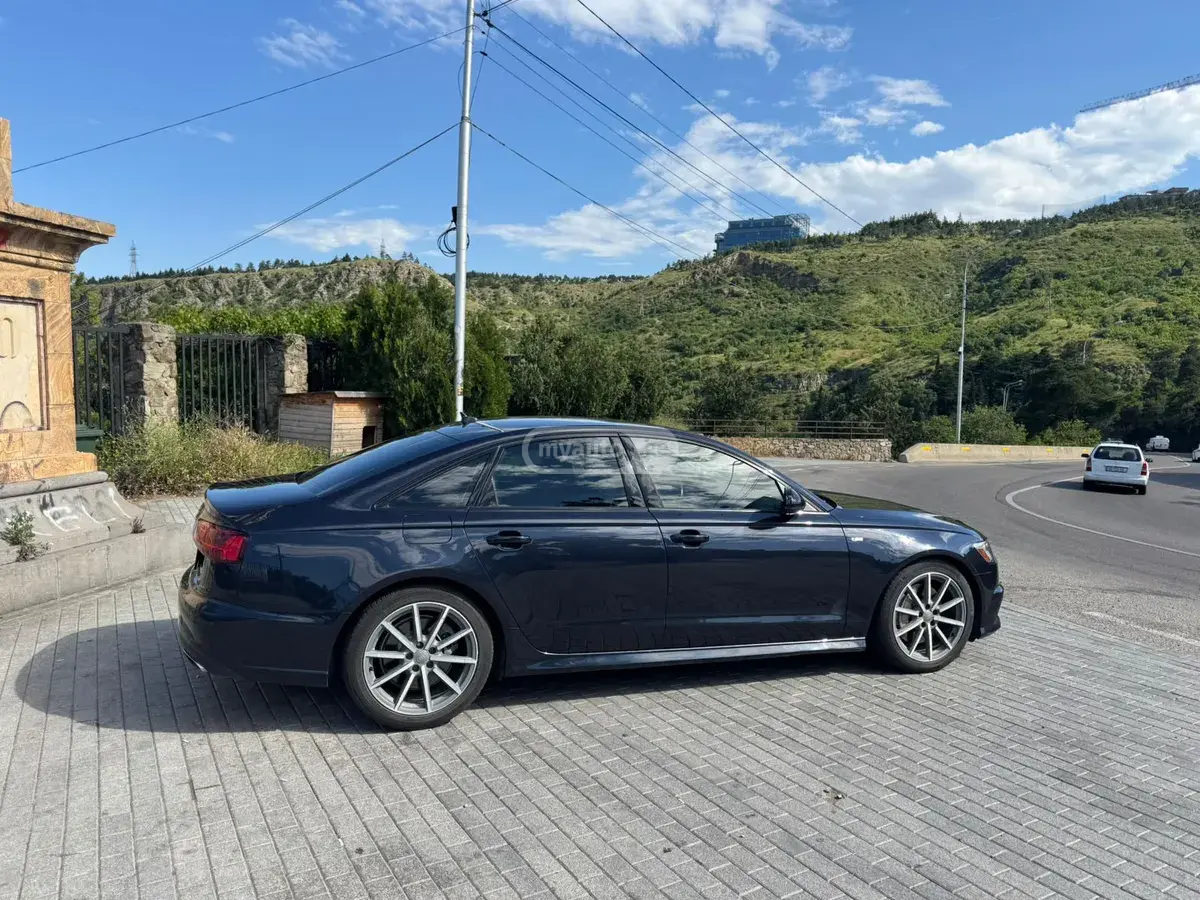 Audi A6 2018 — photo 2