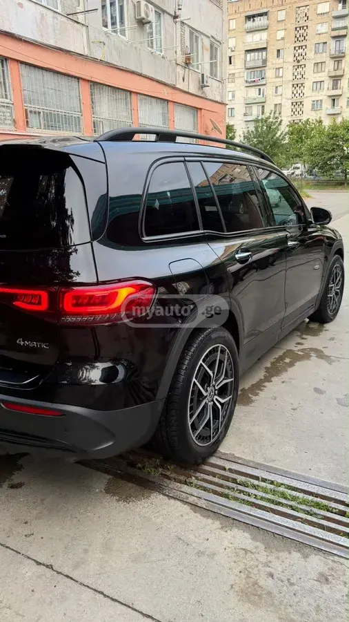 Mercedes-Benz EQB 300 2023 — photo 2