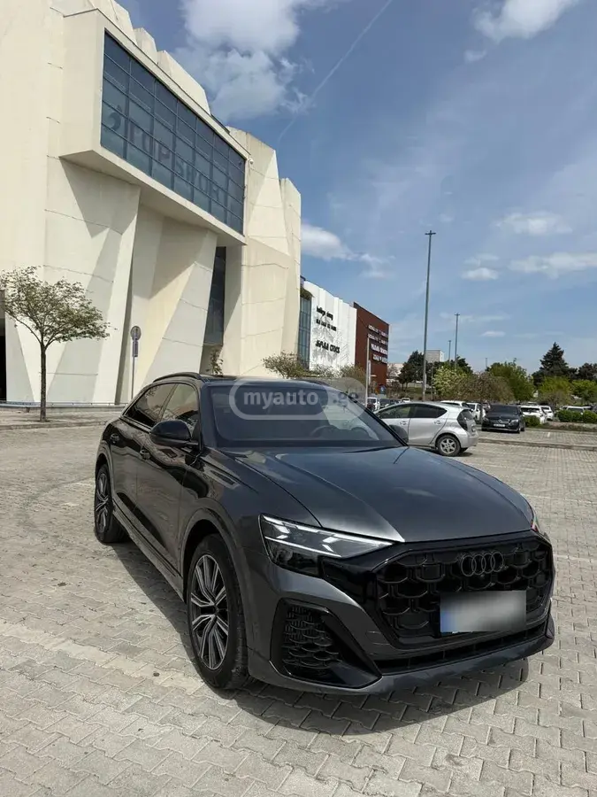Audi Q8 2024 — photo 2