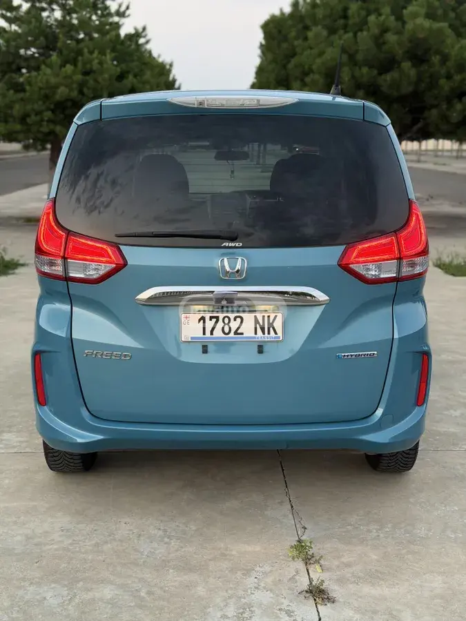 Honda Freed 2018 — photo 2