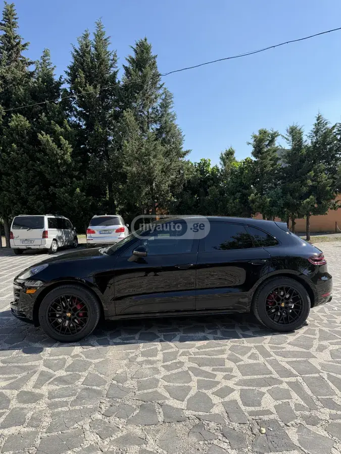 Porsche Macan 2017 — photo 2