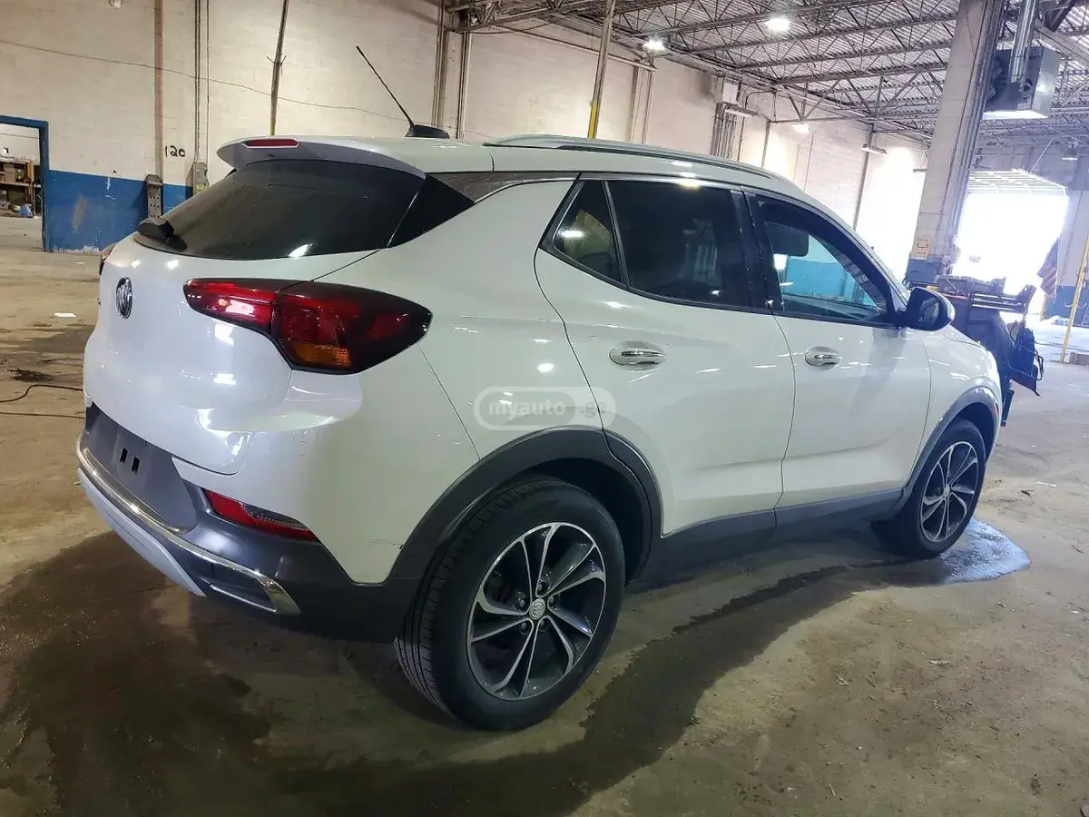 Buick Encore 2021 — photo 2