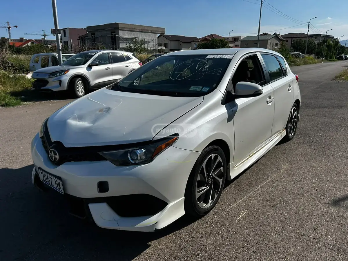 Scion iM 2016 — photo 2