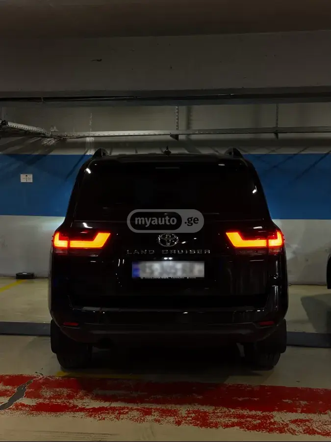Toyota Land Cruiser 2024 — photo 2