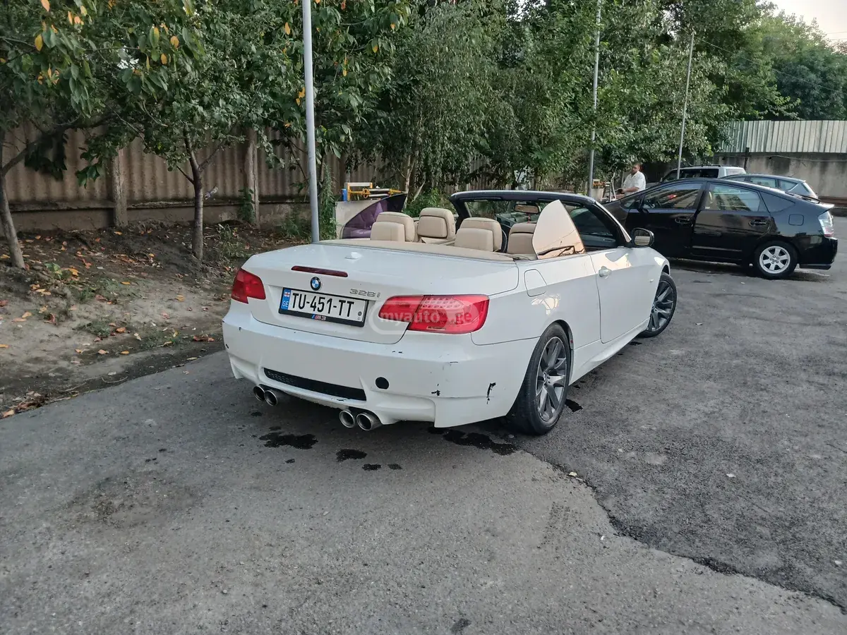 BMW 328 2010 — photo 2