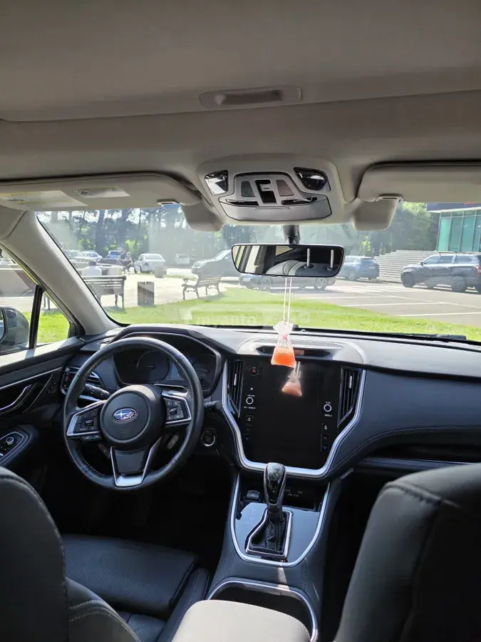Subaru Outback 2022 — photo 2