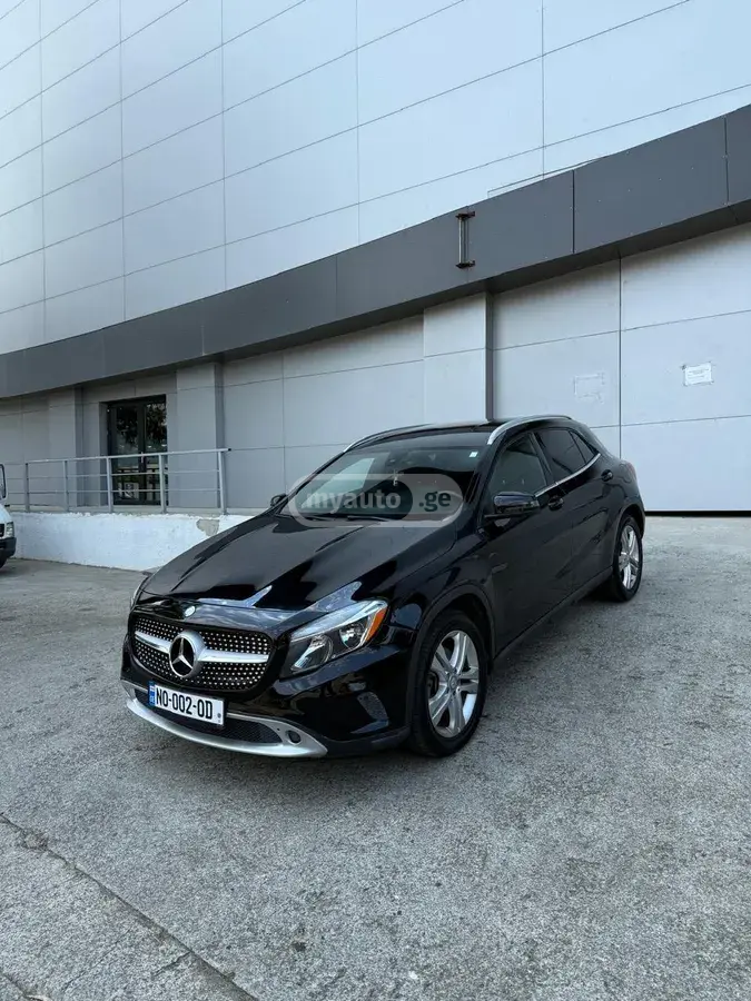 Mercedes-Benz GLA 250 2015 — photo 2