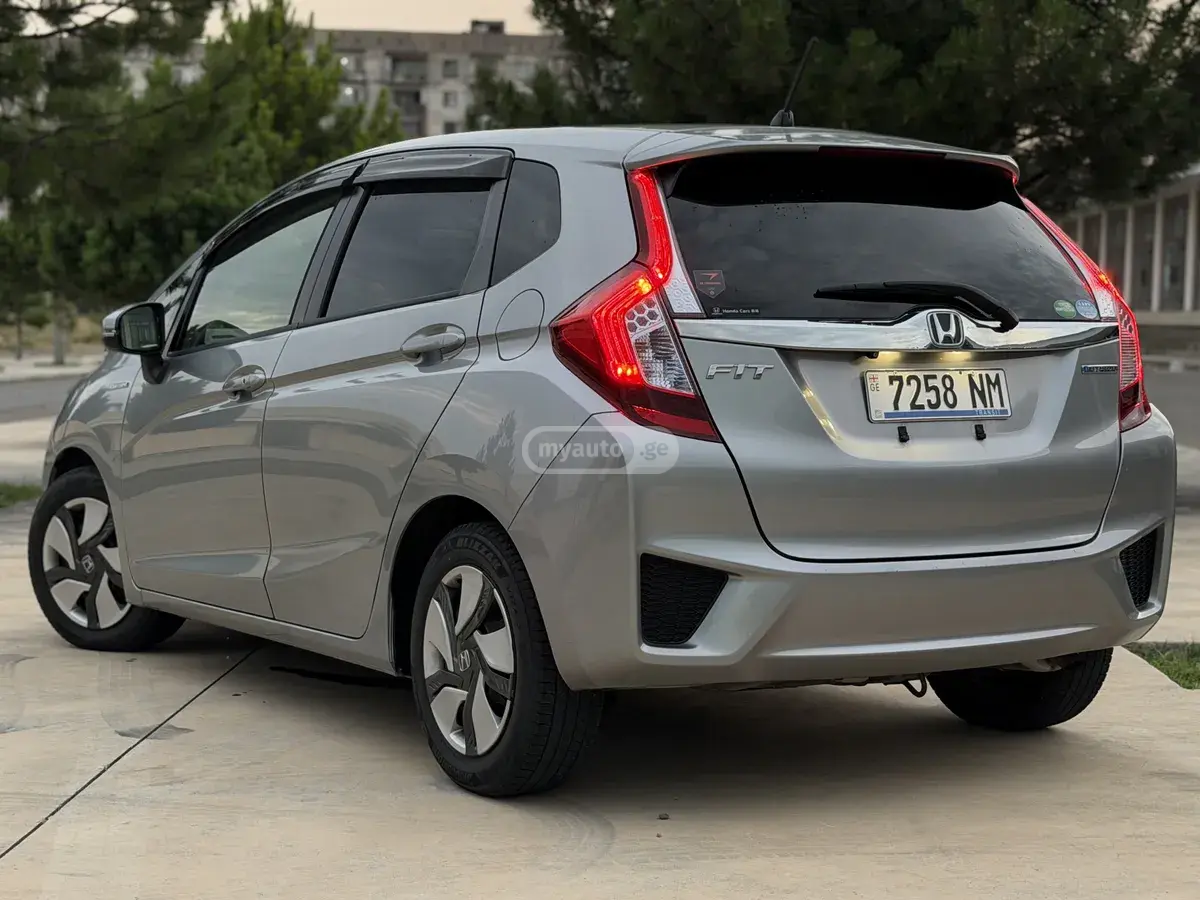 Honda Fit 2016 — photo 2
