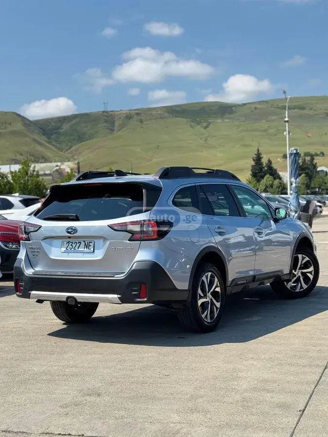 Subaru Outback 2021 — photo 2