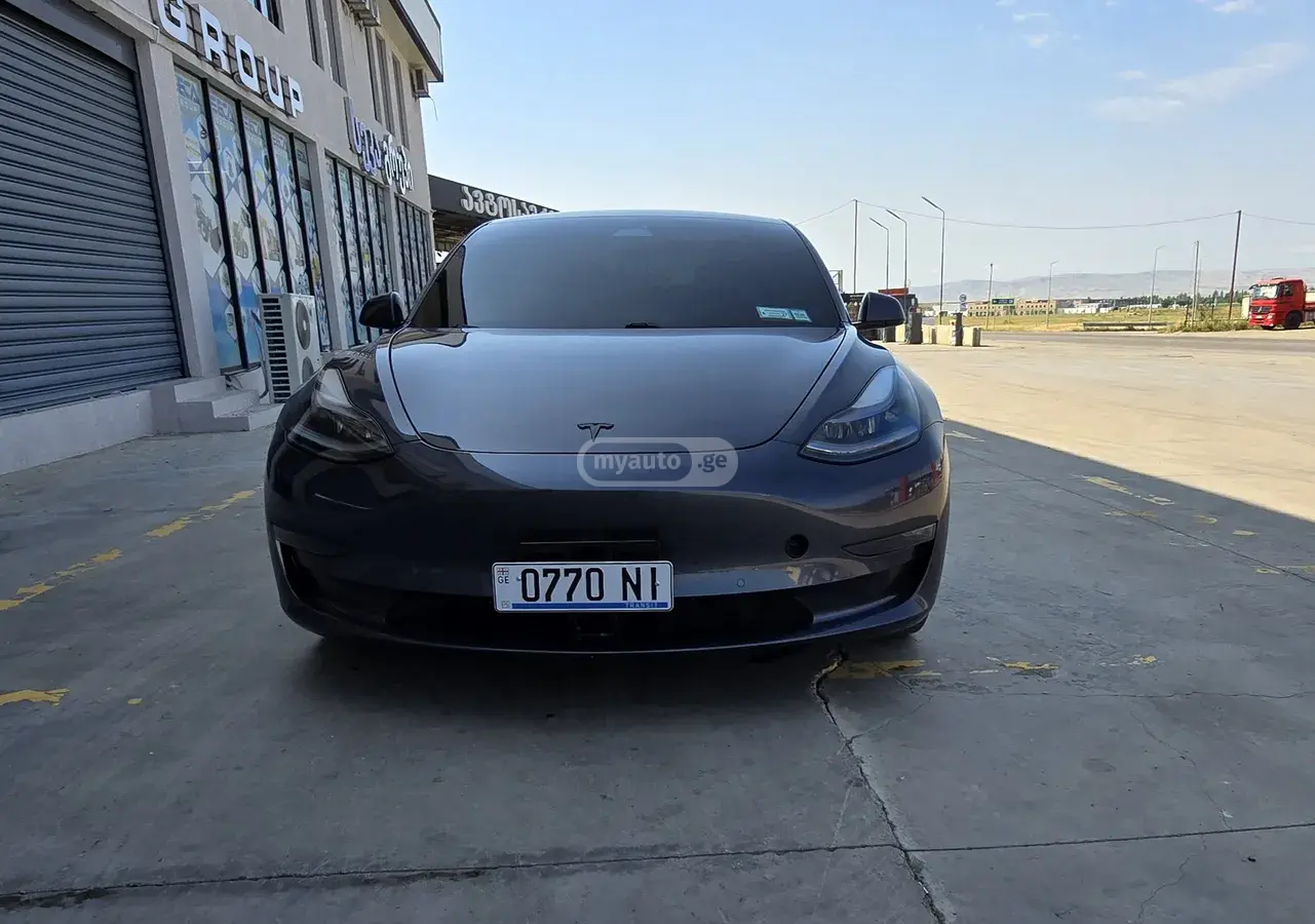 Tesla Model 3 2021 — photo 2