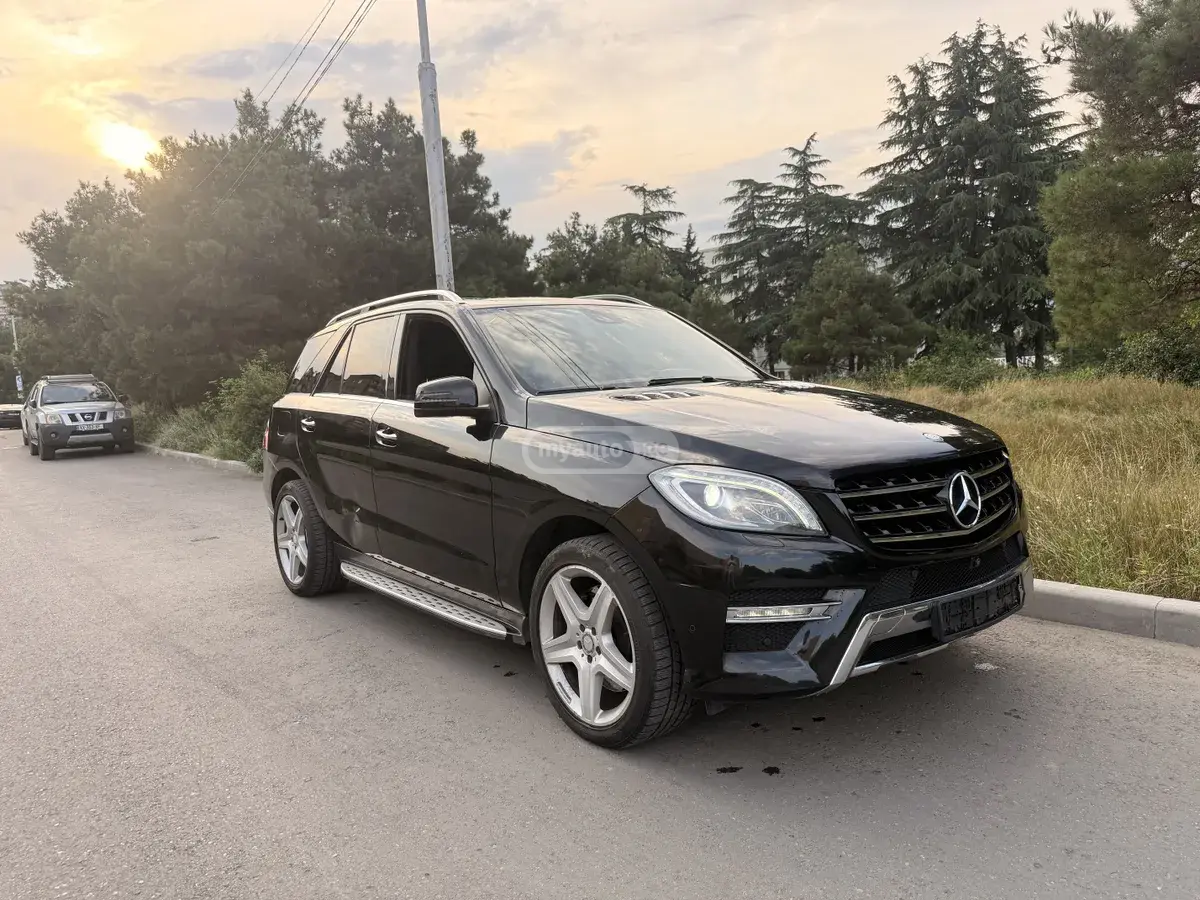 Mercedes-Benz ML 350 2013 — photo 2