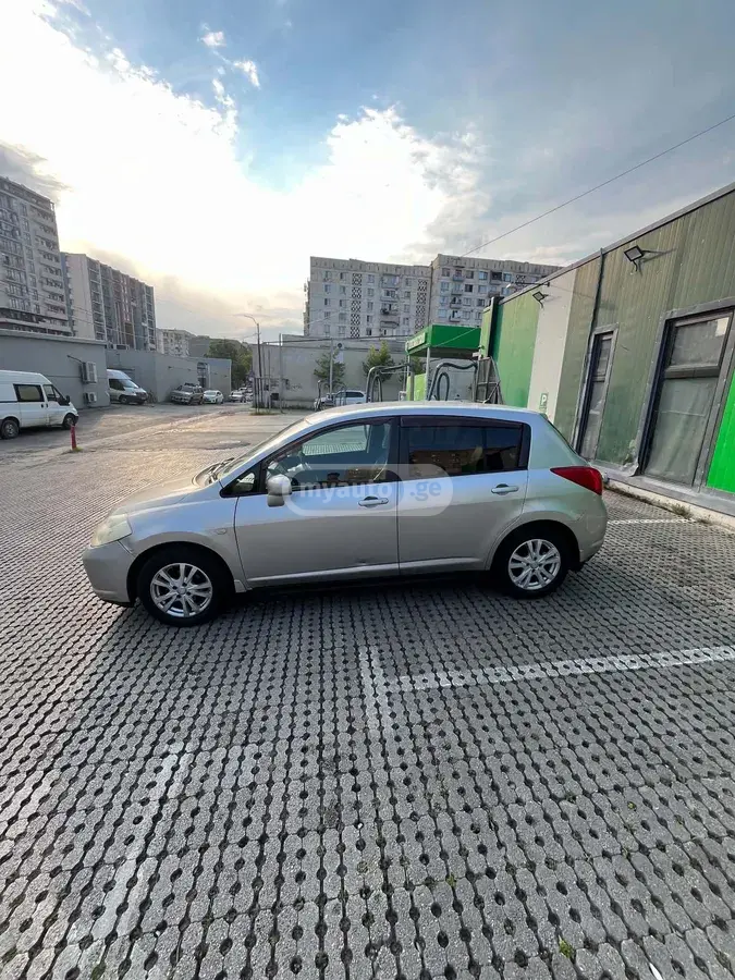 Nissan Tiida 2006 — photo 2