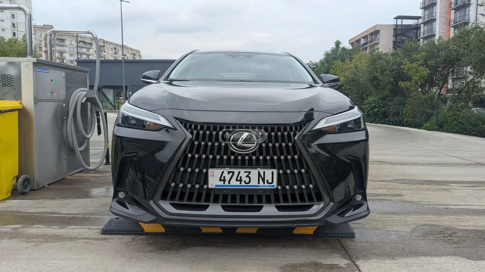 Lexus NX 250 2022 — photo 2