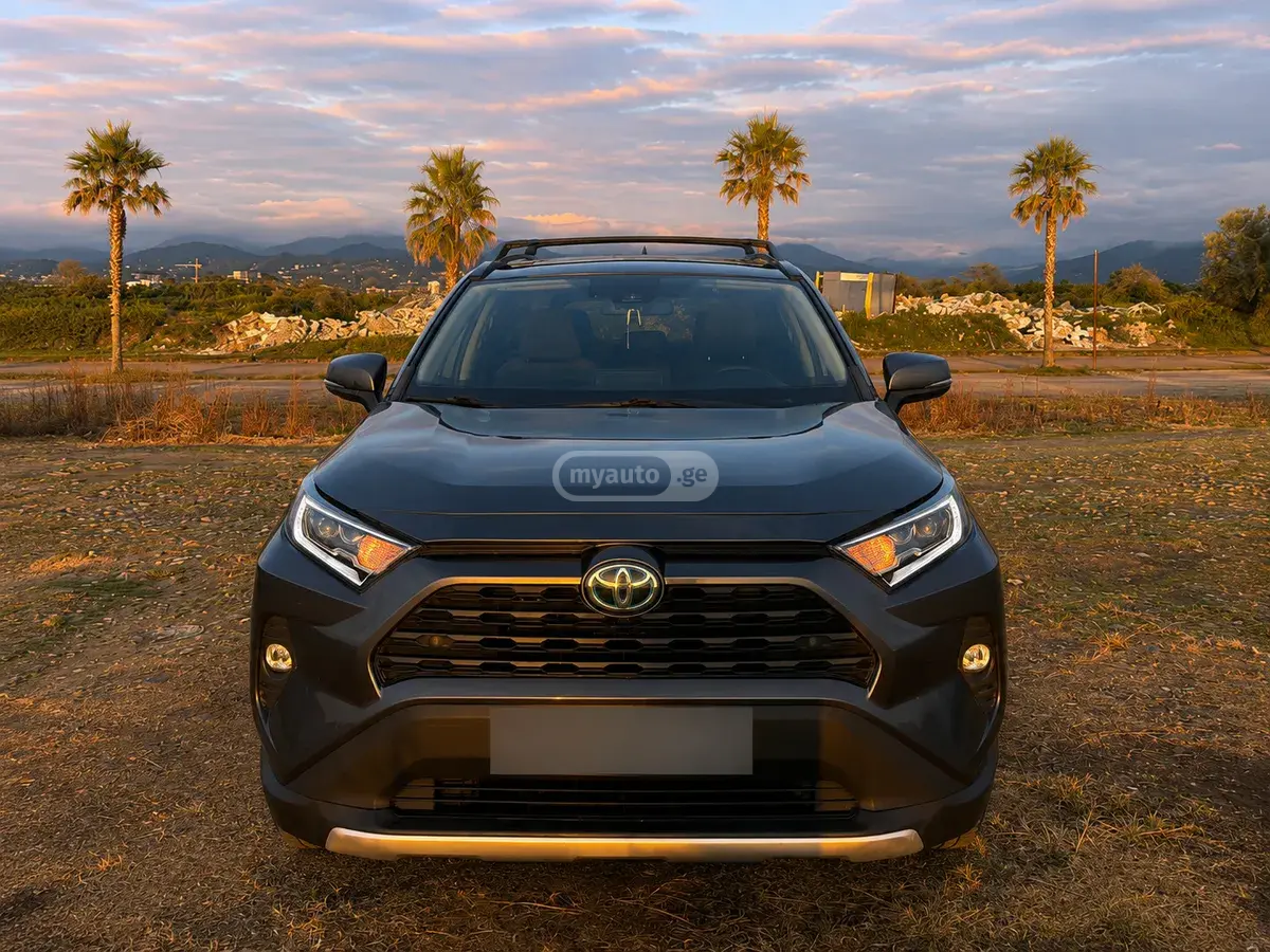 Toyota RAV4 2021 — photo 2