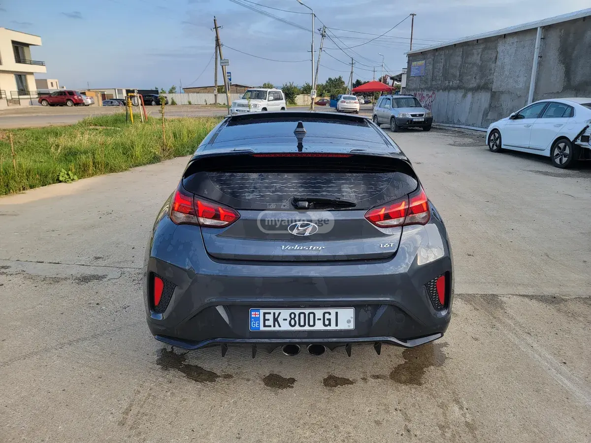 Hyundai Veloster 2018 — photo 2
