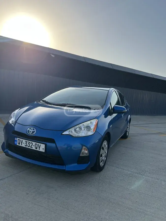 Toyota Prius C