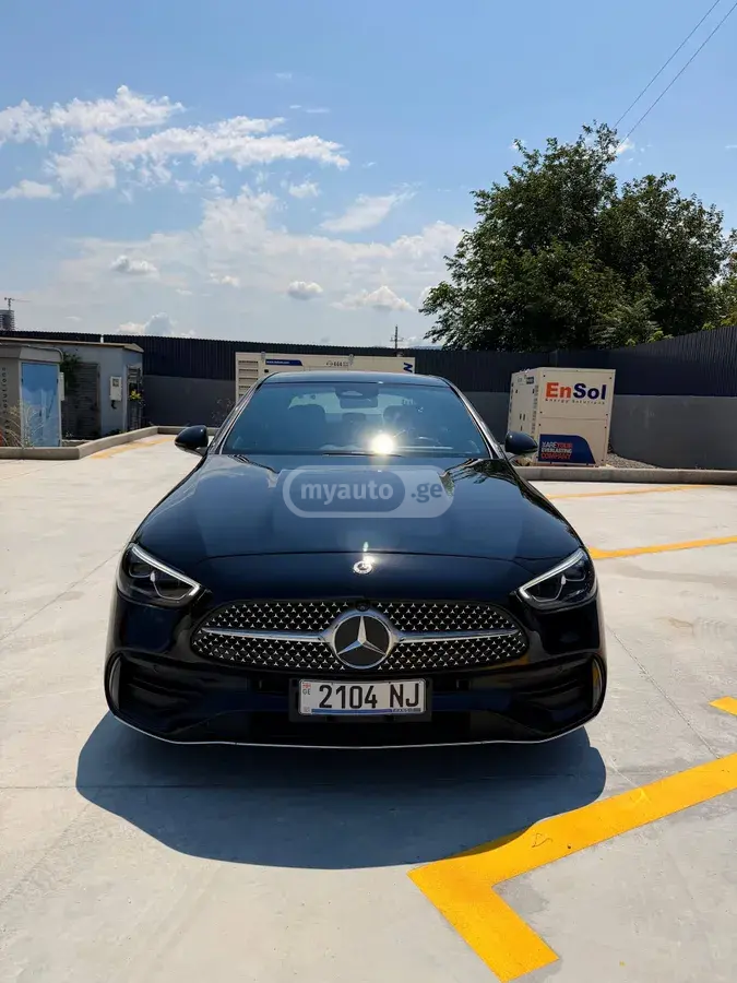 Mercedes-Benz C 300 2022 — photo 2