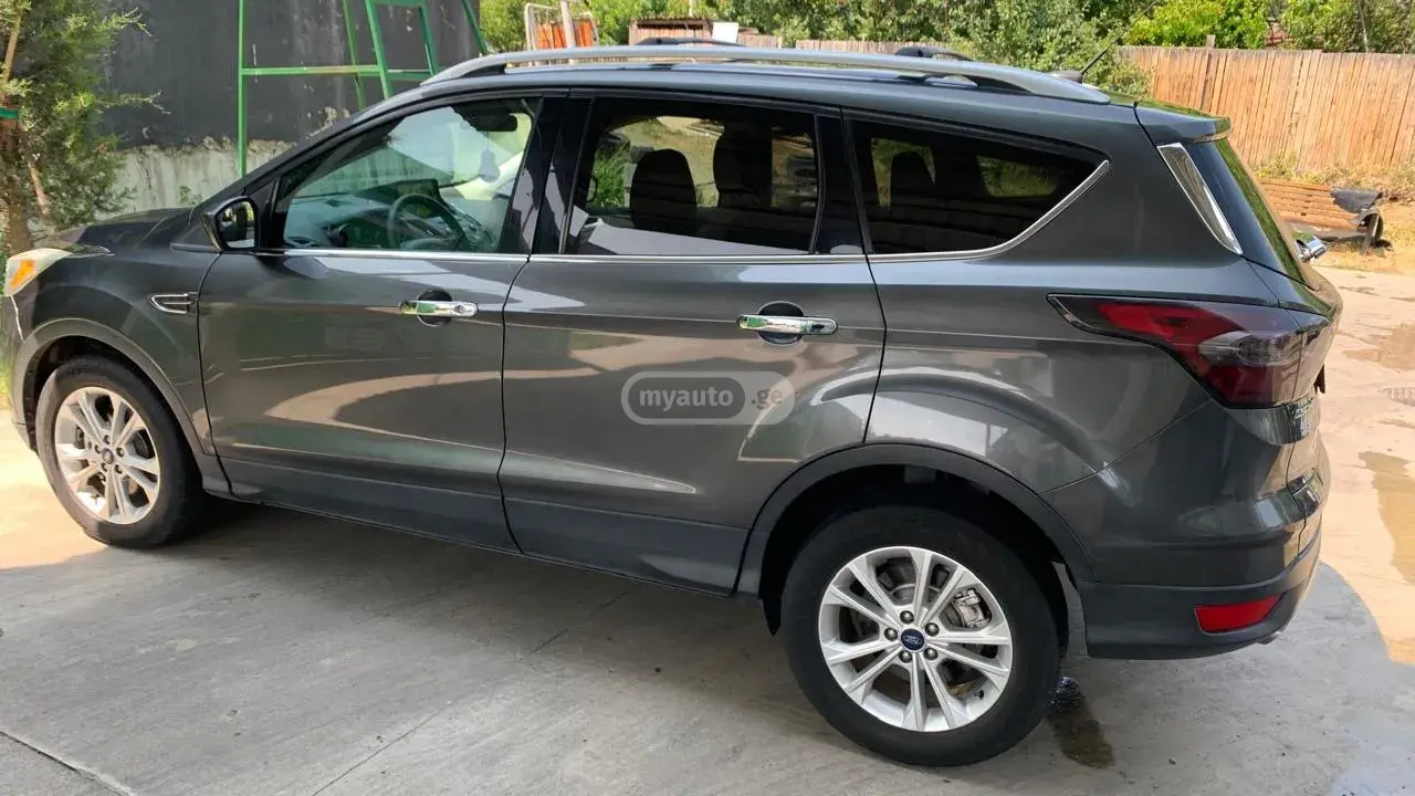 Ford Escape 2017 — photo 2
