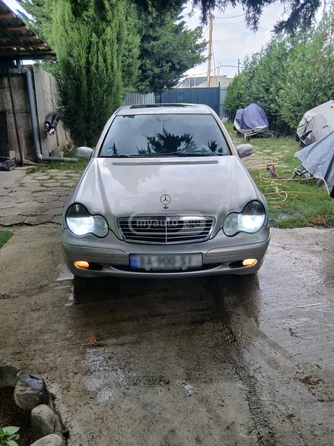 Mercedes-Benz C 240 2002 — photo 2