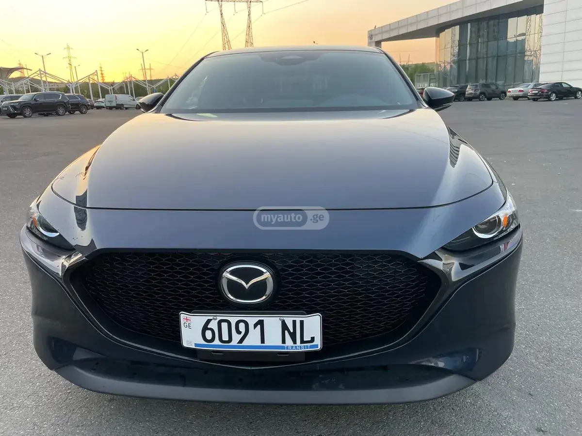 Mazda Mazda3 2024 — photo 2