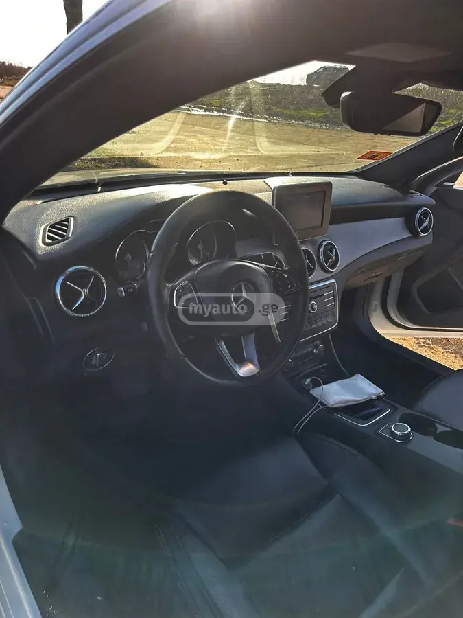Mercedes-Benz CLA 250 2015 — photo 2