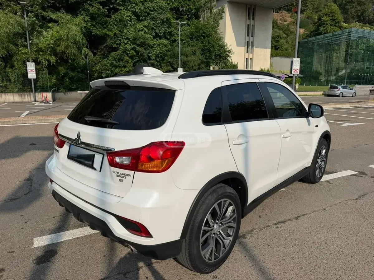 Mitsubishi Outlander Sport