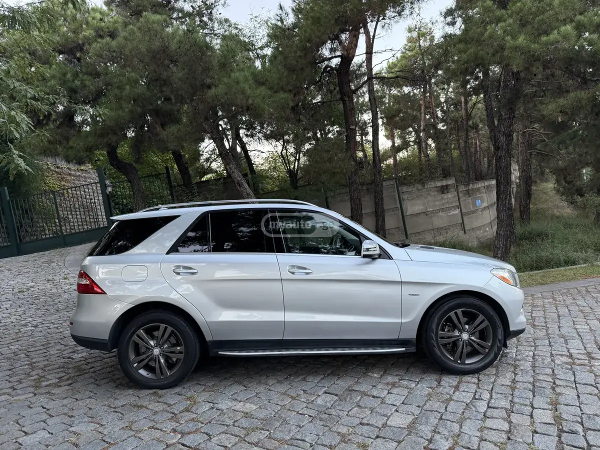 Mercedes-Benz ML 350