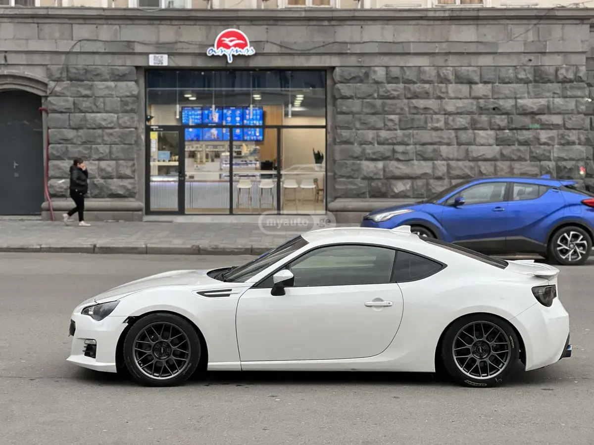 Subaru BRZ 2016 — photo 2