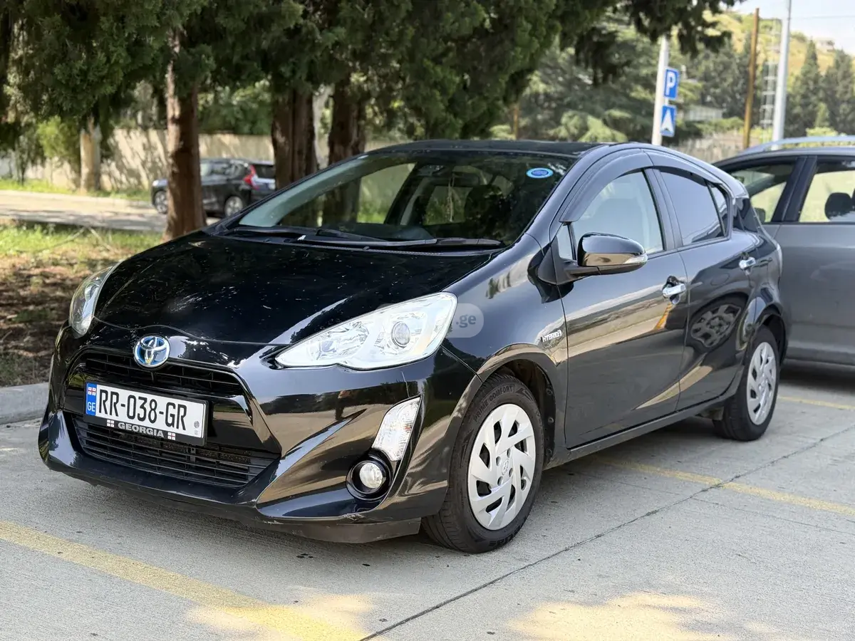 Toyota Aqua 2016 — photo 2