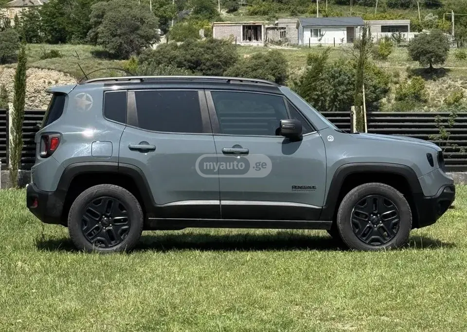 Jeep Renegade 2017 — photo 2