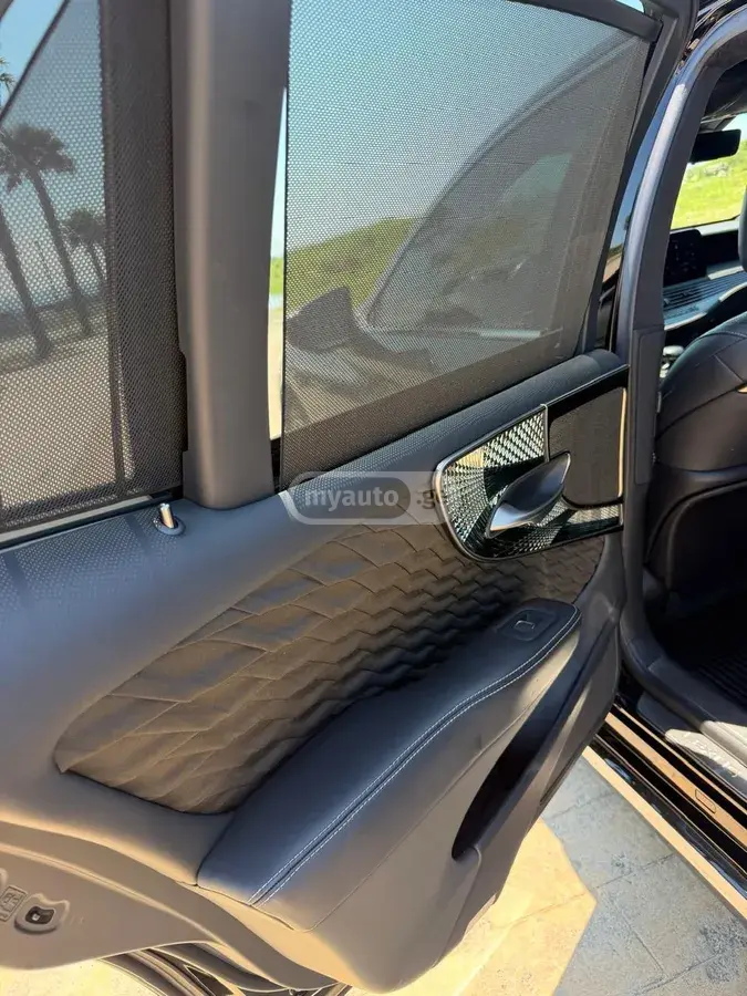 Lexus LS 500 2021 — photo 2
